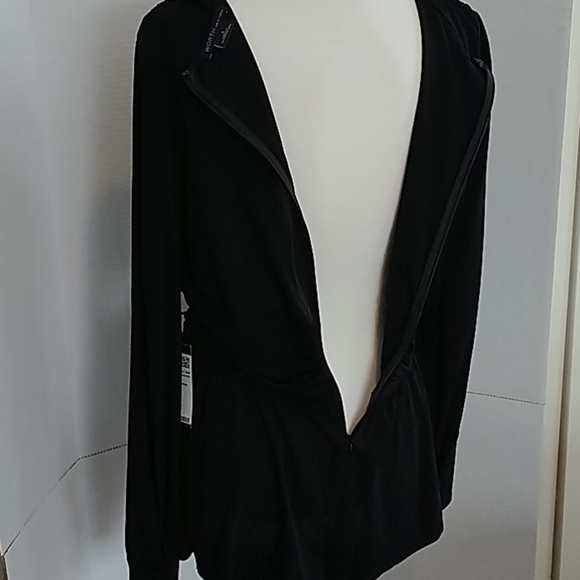 WORTH New York, Black Jersey Kylie V Neck Blouse Sz 8 - Picture 7 of 15